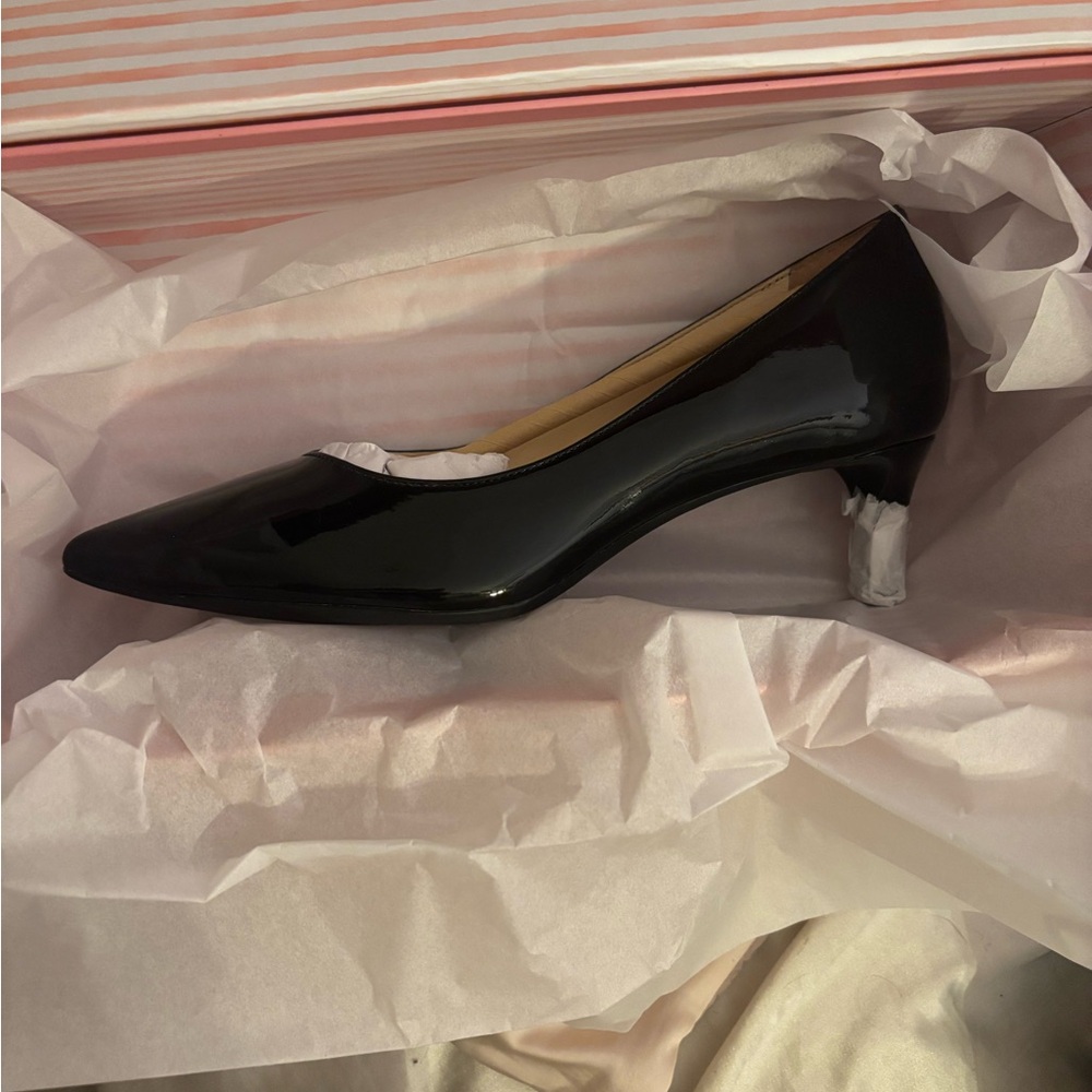Alex Marie Black Patent • Man Made • kitten Heel Pumps • sleek • Dillards brand• - Picture 7 of 17